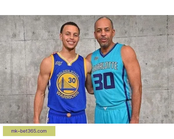 戴尔库里黄蜂30号球衣退役 塞斯发言祝贺父亲成就